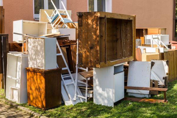 Junk Haul Away Service in Westlake